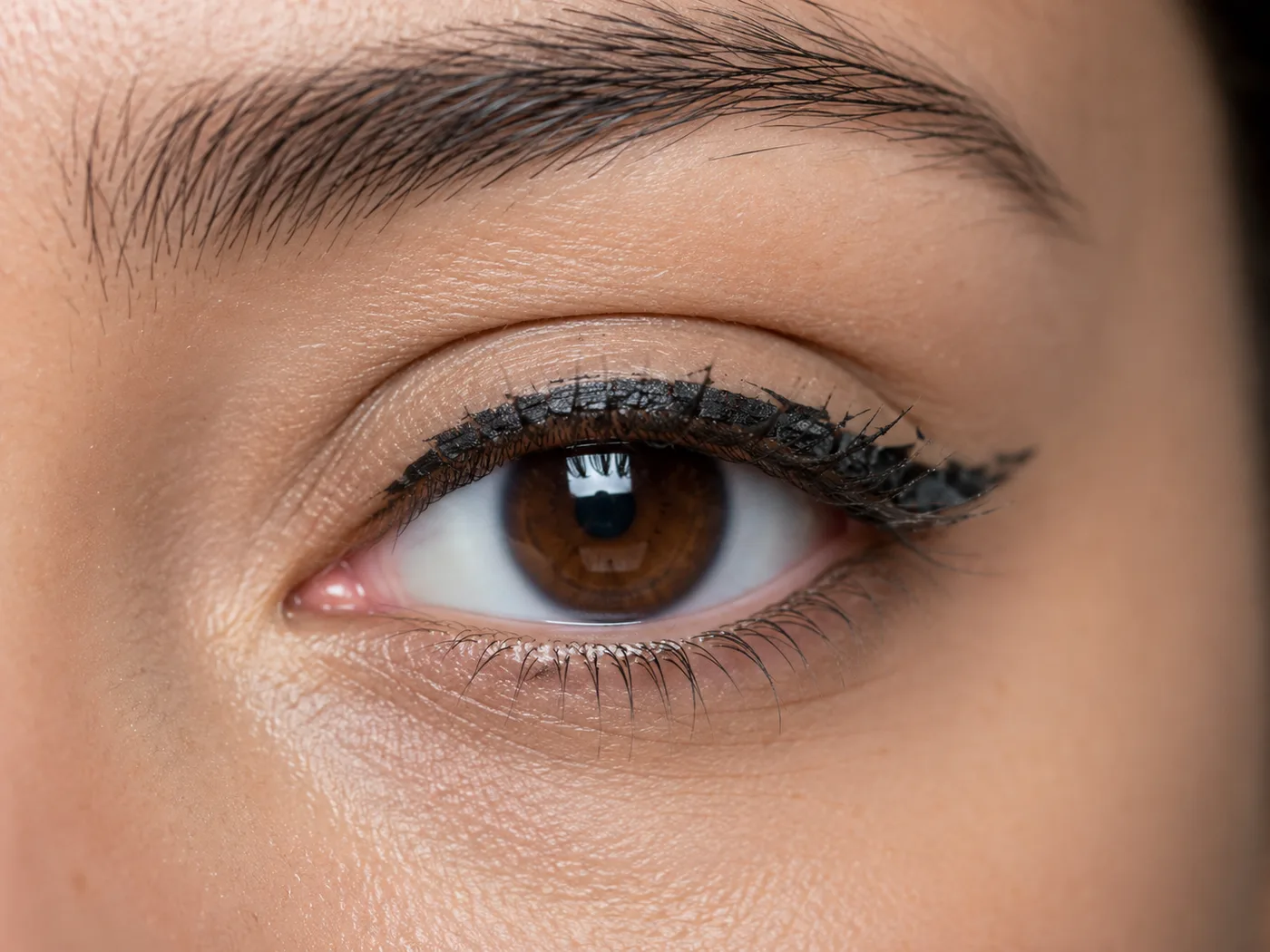 Liquid Eyeliner Cracks